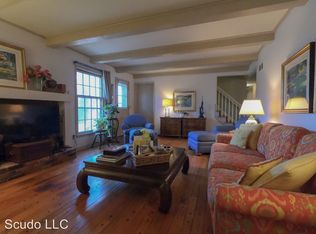 10131 Linden St, Overland Park, KS 66207