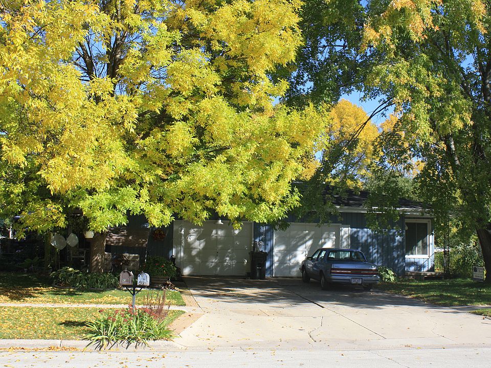 Duplex street view