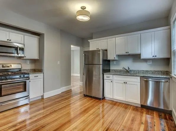 393 Centre St #3, Dorchester, MA 02122