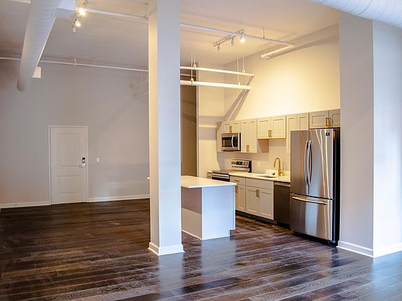 2nd image of 320 Montgomery St Floor 3