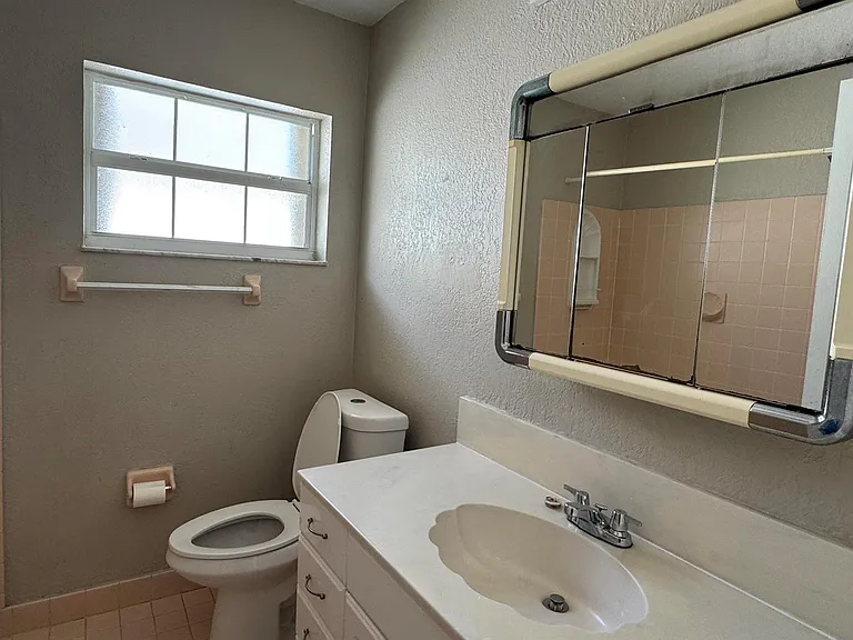 2180 NW 93rd Ave — Photo 11