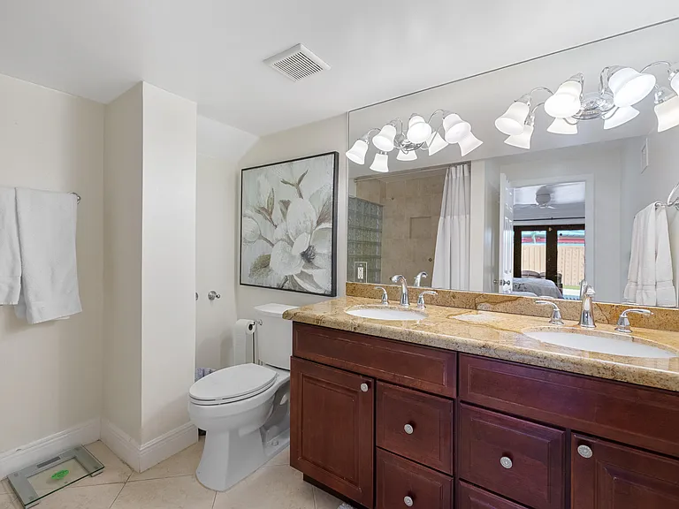 3211 Seaward Dr — Photo 16
