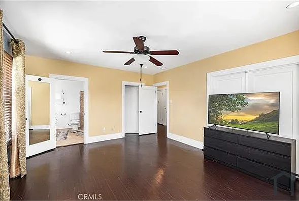 2754 Kenwood Ave — Photo 18