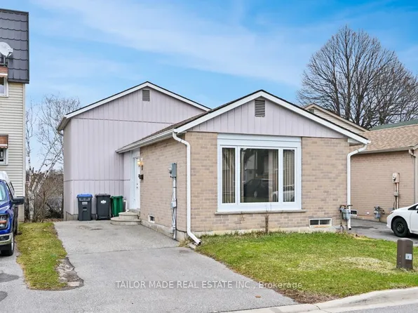 17 Hyde Park Ct, Brampton, ON L6S 1Y6