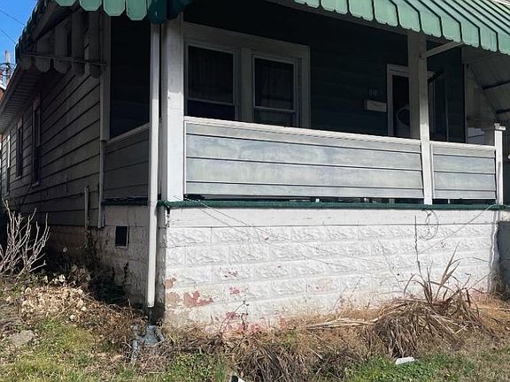 3rd image of 841 Montgomery Ave