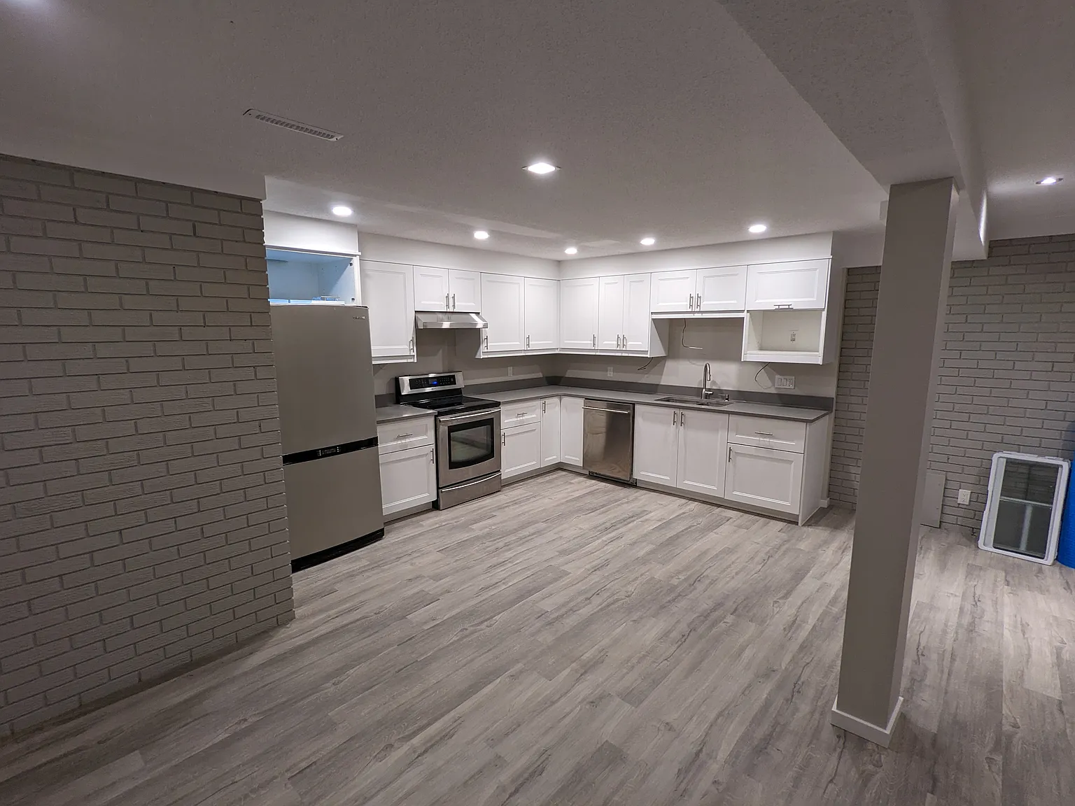 2 bed, 900 sqft, $1,290 — Photo 1