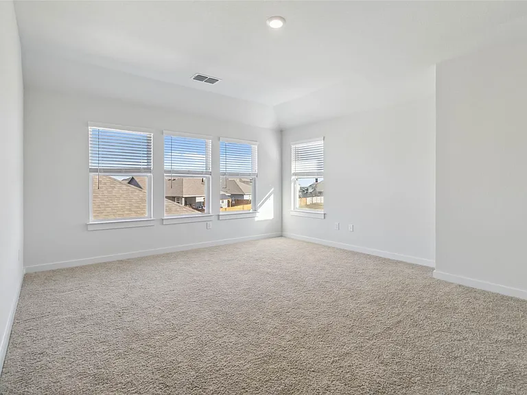 217 Snowbell St — Photo 23