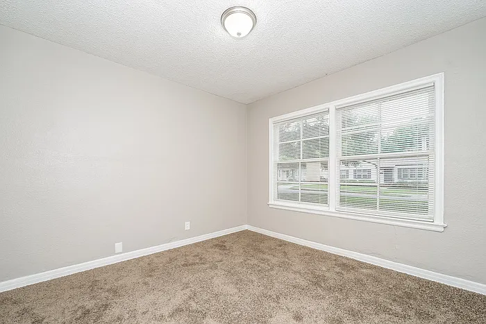 4859 Riverdale Rd — Photo 14