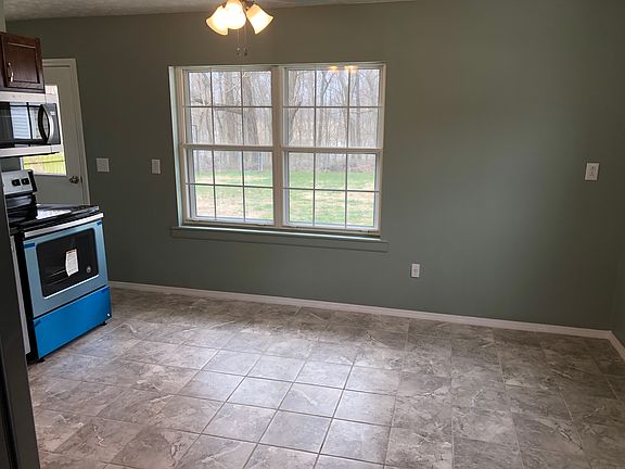 4th image of 7225 Julia Ave
