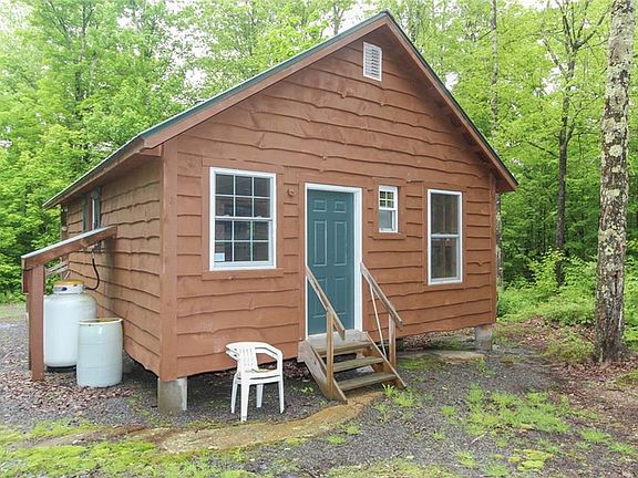 2nd image of 13146 Maple Hill Ln