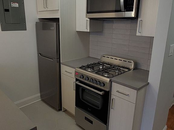 5th image of 112 W 75th St #4A
