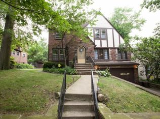 1216 Oxford Rd, Cleveland Heights, OH 44121