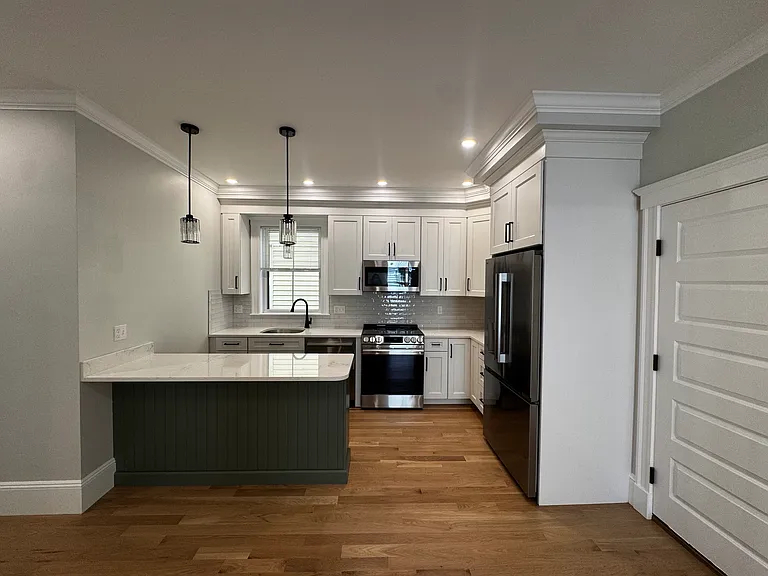168-170 Webster Ave #1 — Photo 1