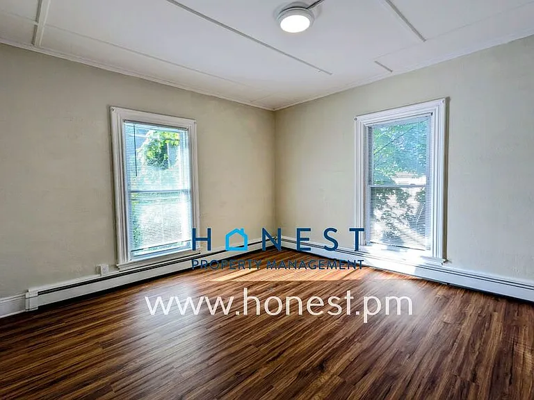 110 Silver St #1 — Photo 36