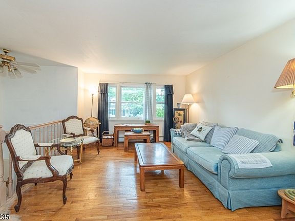 5th image of 21 HALL AVENUE