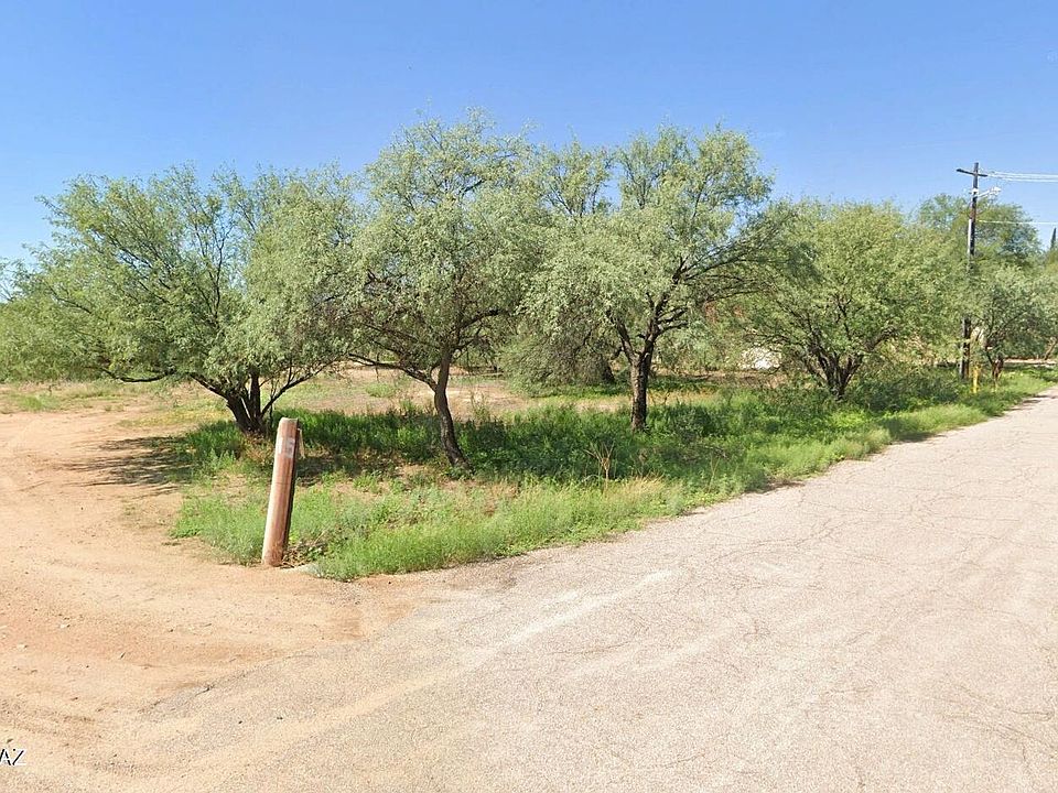 2nd image of 15 Amado Montosa Rd
