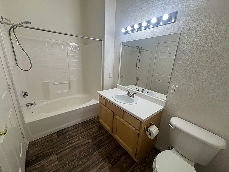 10245 S Maryland Pkwy #241 — Photo 5