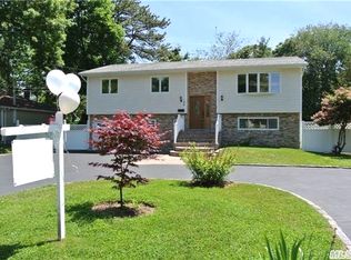 508 Moffitt Blvd, Islip, NY 11751