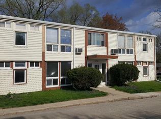 1724 Henry St APT 2, Champaign, IL 61821