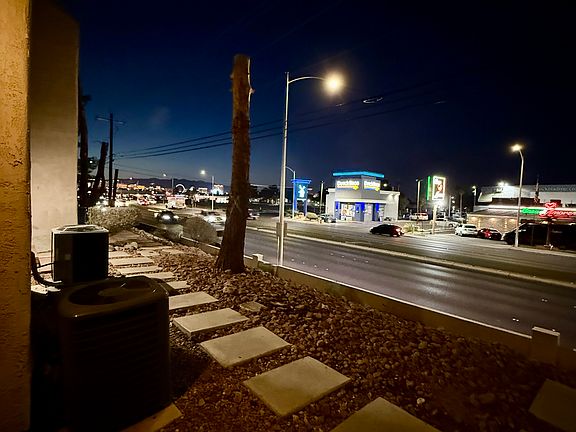 3rd image of 2856 Calle Del Oro