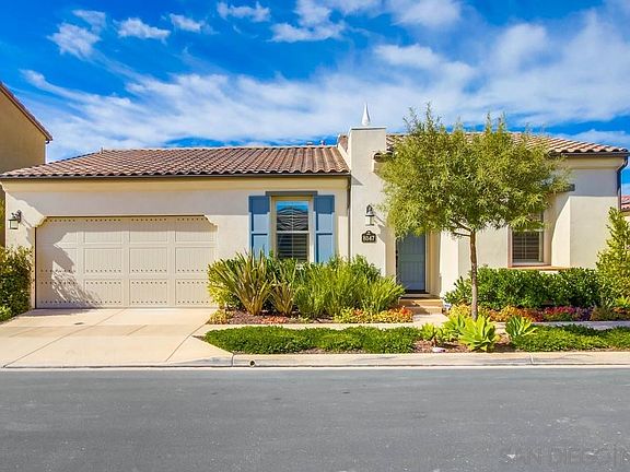 2nd image of 8047 Auberge Cir