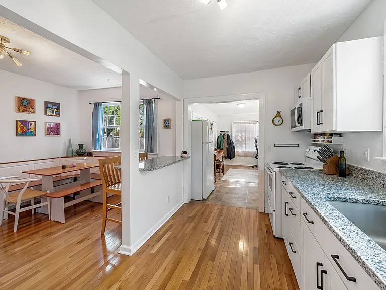 1022 Granada Ave #A — Photo 12