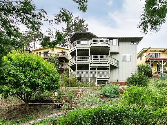 4th image of 326 Los Altos Dr