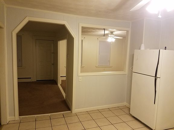 4th image of 726 East Ave