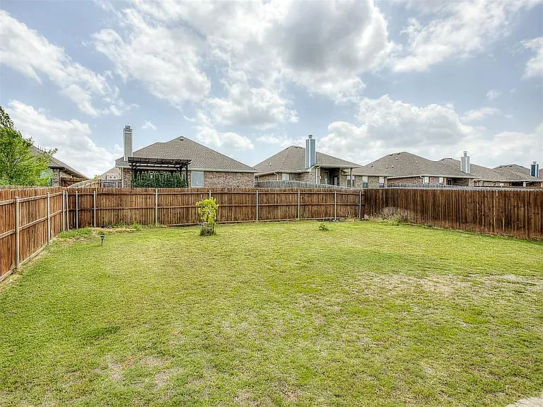 9208 NW 91st St — Photo 33