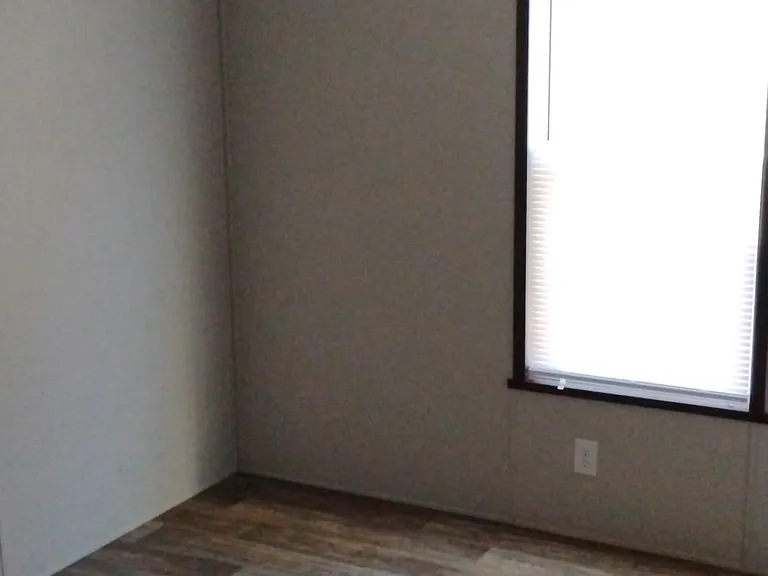 49 Plaza Dr — Photo 7