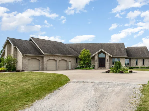 8429 Hospital Rd, Freeland, MI 48623