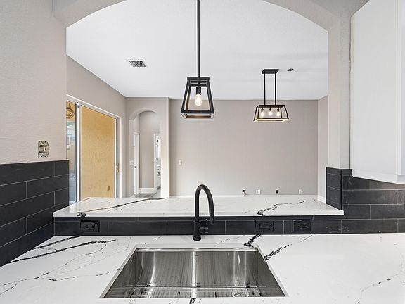 4th image of 9924 Boynton Gardens Way