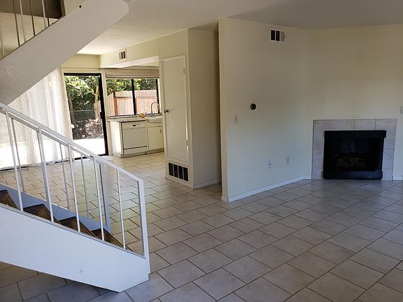 View at Front Door Entrance Entry