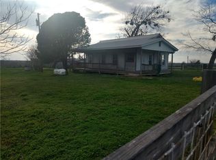 18237 Skog Rd, Elgin, TX 78621