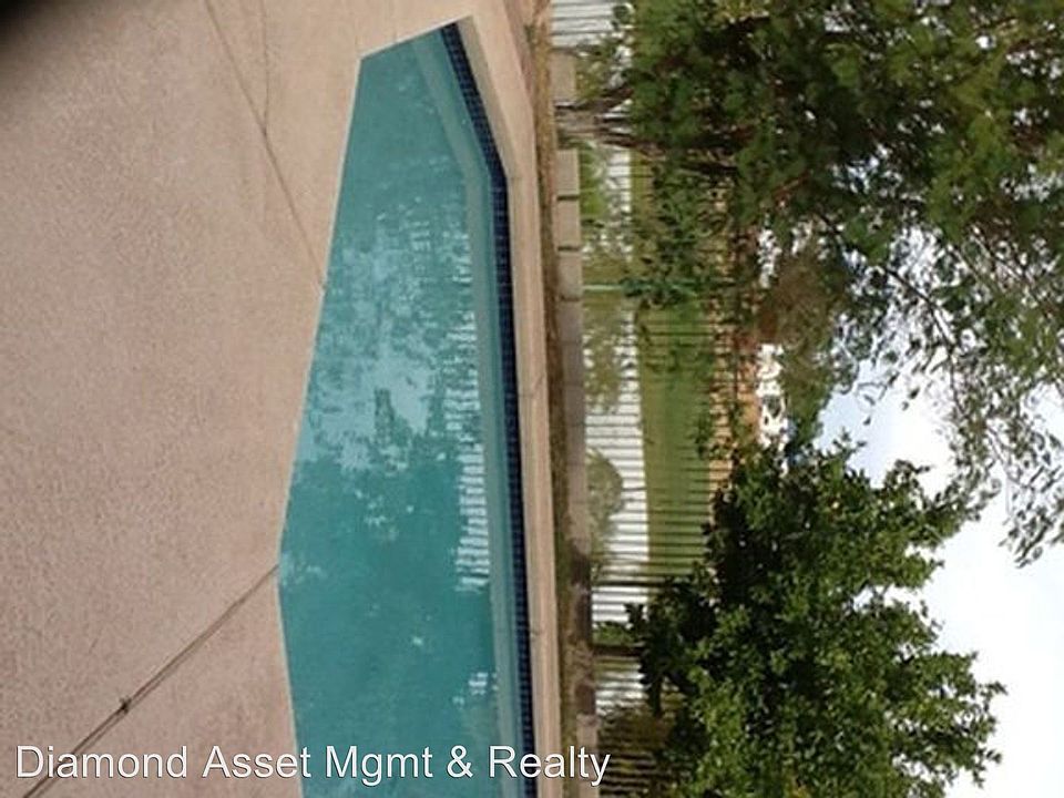 2nd image of 1250 N Ithica St
