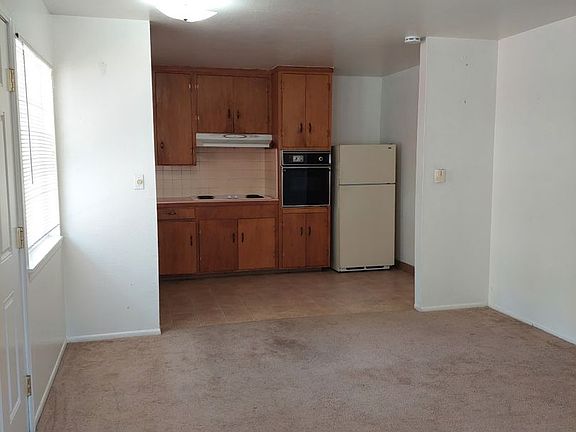 5th image of 881-883 Modesto Ave #5