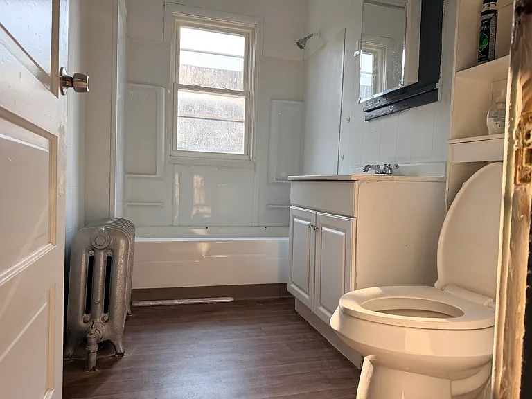 634 E Ferry St #2 — Photo 9