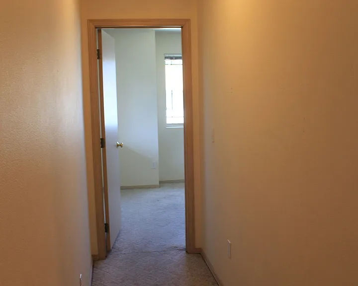 503 E River Ave — Photo 17