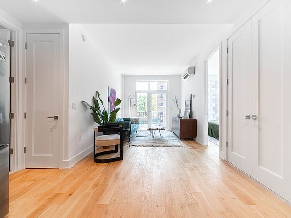5th image of 2641 3rd St #7E