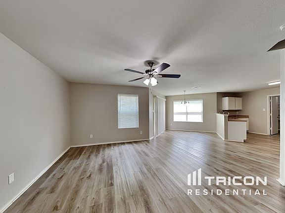 4th image of 1042 Condor Dr