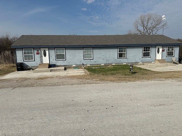 1st image of 121 Windy Creek Ct