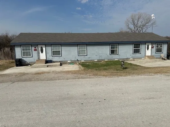 121 Windy Creek Ct, Springtown, TX 76082