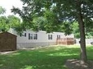 570 Barfield St, Sour Lake, TX 77659