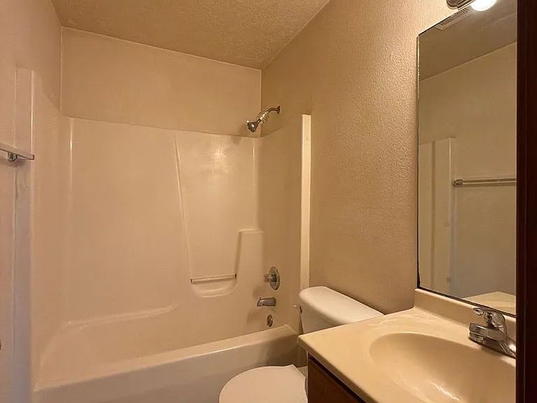 269 Woodridge Ct — Photo 20