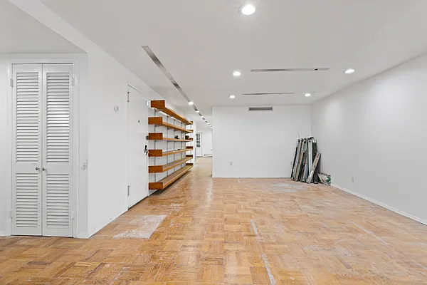 Rented by Compass | media 24