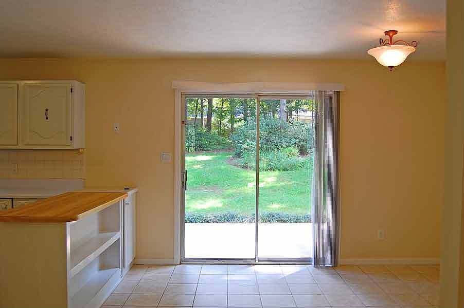 1st image of 3235 Yorktown Dr