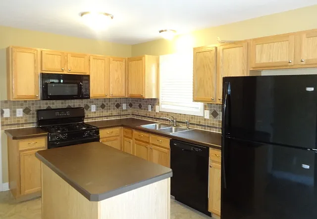 8502 Flowering Cherry Dr — Photo 2