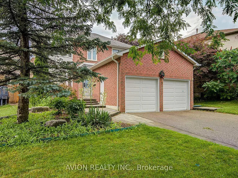 9 Falan Heights Cres — Photo 2