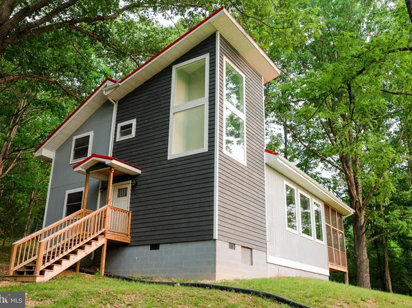 201 Meadow Ln, Lost River, WV 26810