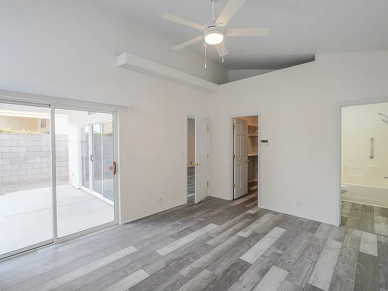 1825 E Shore Villas Dr #DRIVE44 — Photo 8